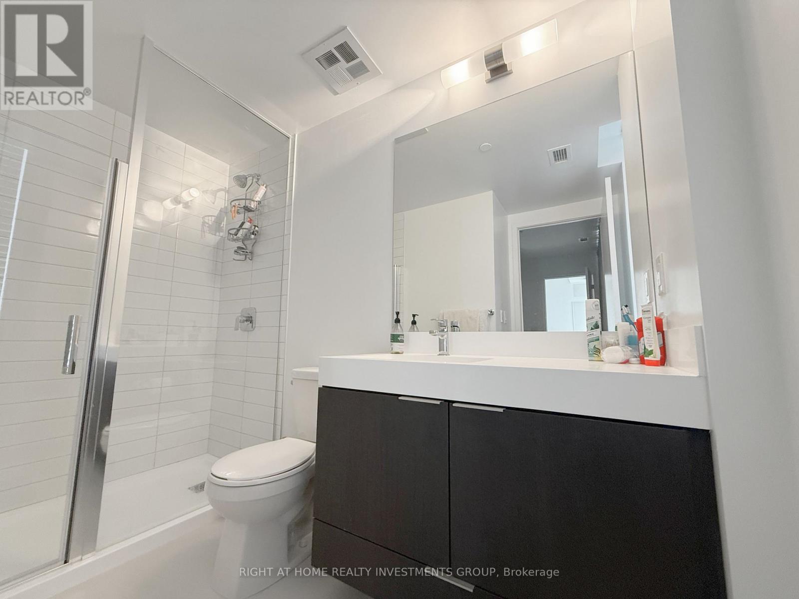 1212 - 3100 Keele Street, Toronto, ON - Indoor Photo Showing Bathroom