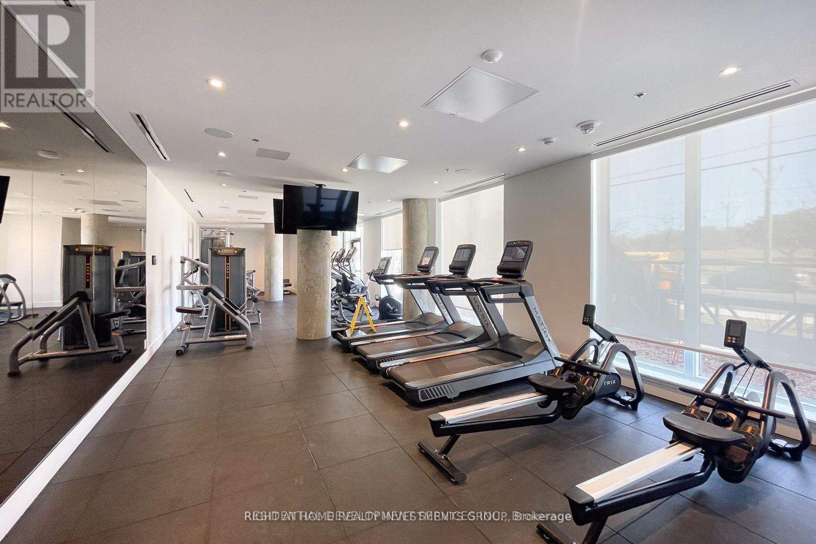1212 - 3100 Keele Street, Toronto, ON - Indoor Photo Showing Gym Room