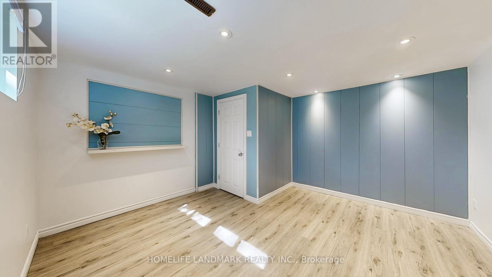 Basement - 11 Uplands Avenue, Vaughan, ON - Indoor Photo Showing Other Room