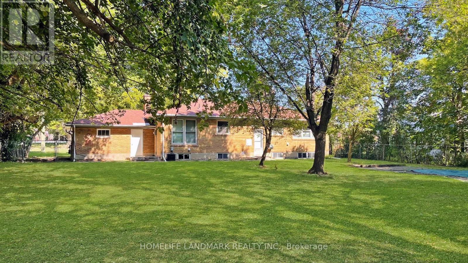 Basement - 11 Uplands Avenue, Vaughan, ON - Outdoor