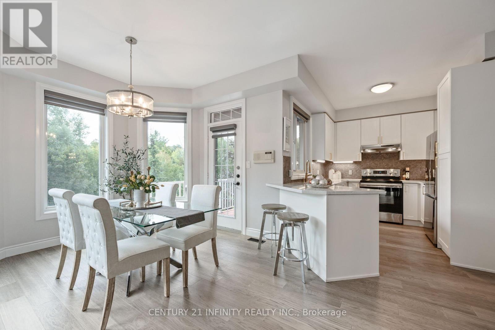 973 Mountview Court, Oshawa (Pinecrest), ON - Indoor Photo Showing Dining Room