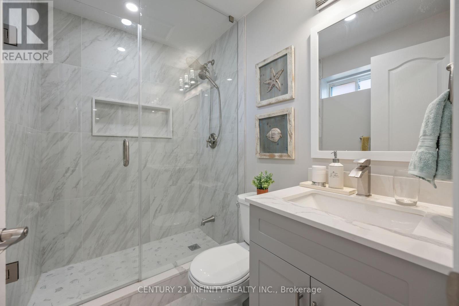 973 Mountview Court, Oshawa (Pinecrest), ON - Indoor Photo Showing Bathroom