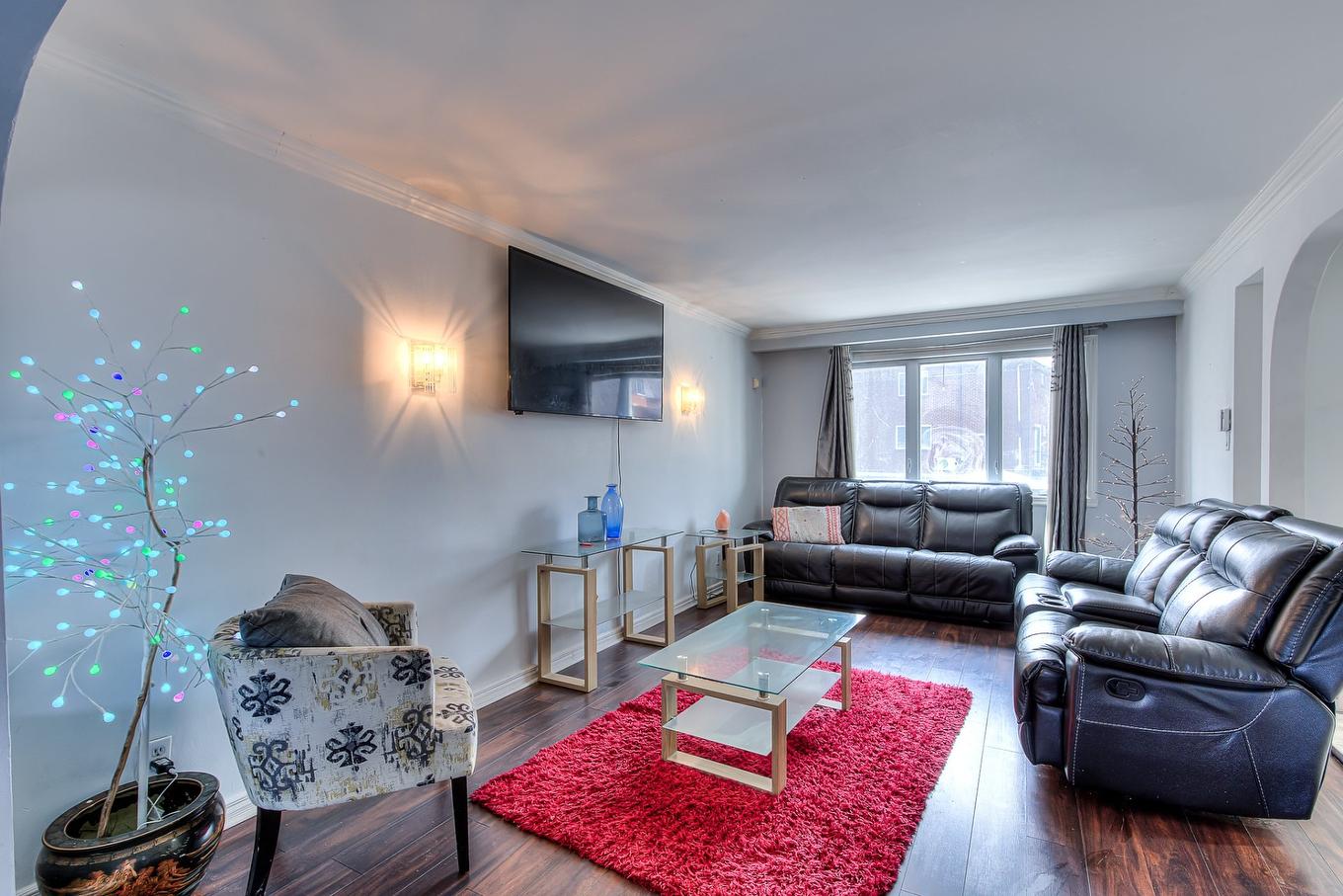 Salon - 5165 Av. De Cannes, Laval (Chomedey), QC - Indoor Photo Showing Living Room