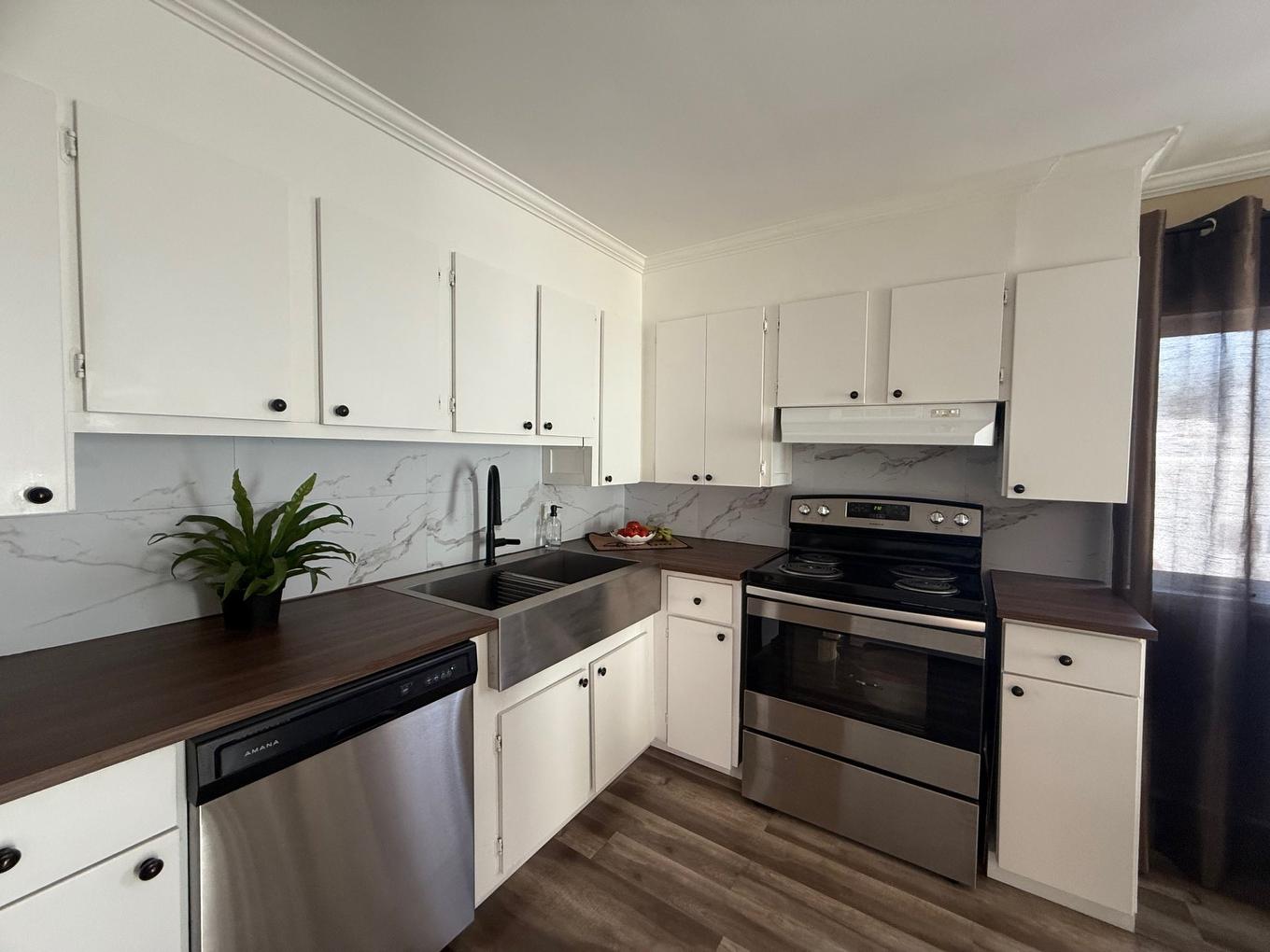 Cuisine - 530 Rue Arthur-Priem, Saint-Roch-De-Richelieu, QC - Indoor Photo Showing Kitchen With Double Sink