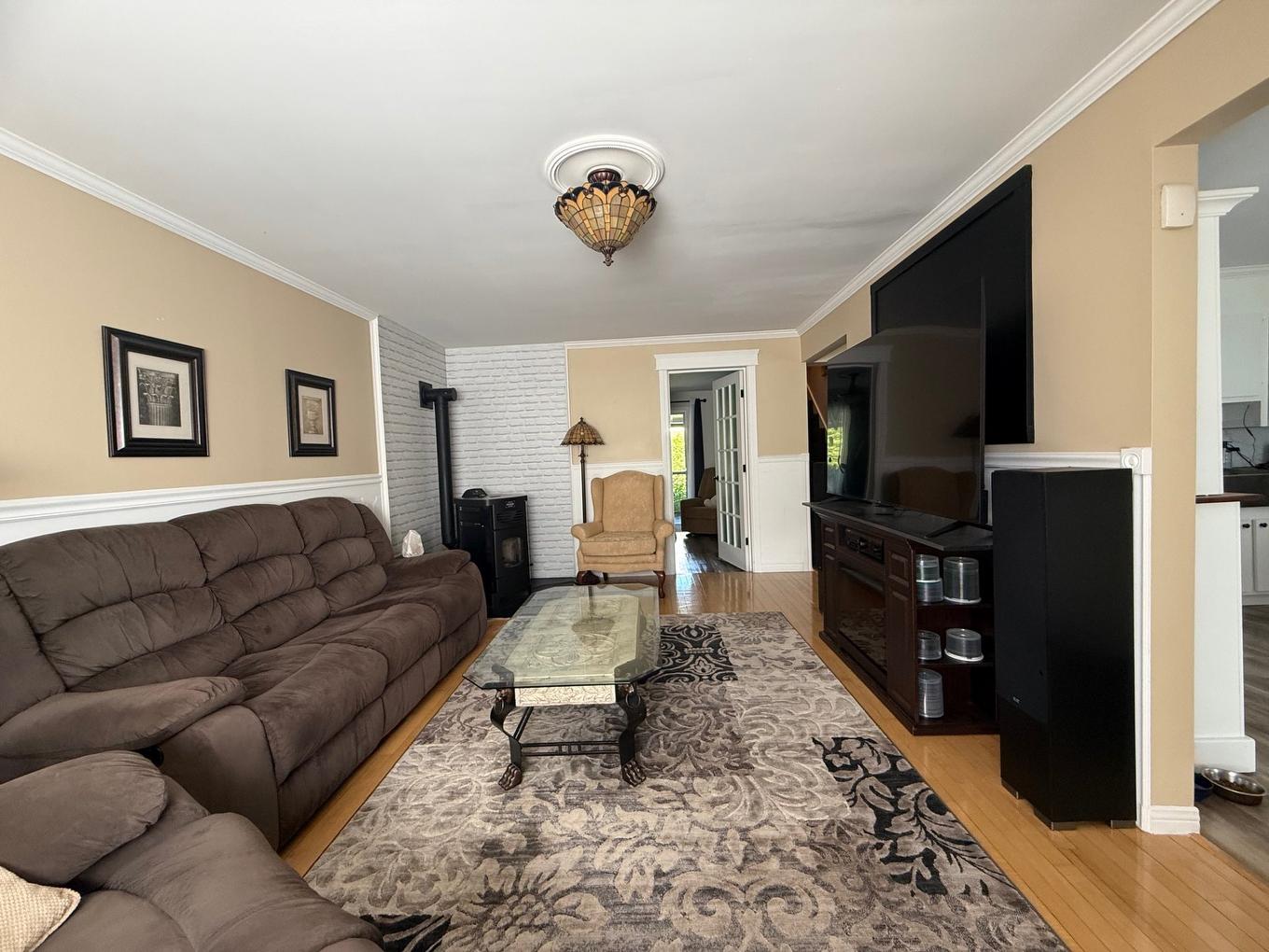 Salon - 530 Rue Arthur-Priem, Saint-Roch-De-Richelieu, QC - Indoor Photo Showing Living Room