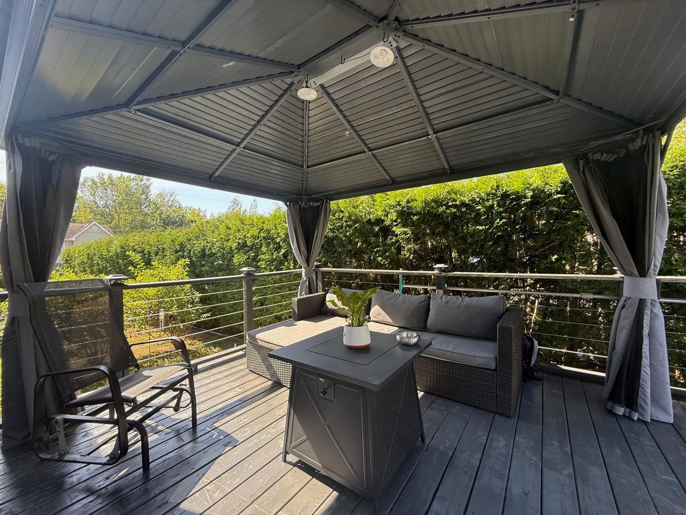 Extérieur - 530 Rue Arthur-Priem, Saint-Roch-De-Richelieu, QC - Outdoor With Deck Patio Veranda With Exterior