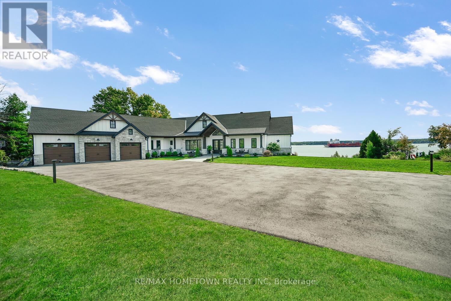 5 Shoreside Way, Augusta, ON - Outdoor With Facade