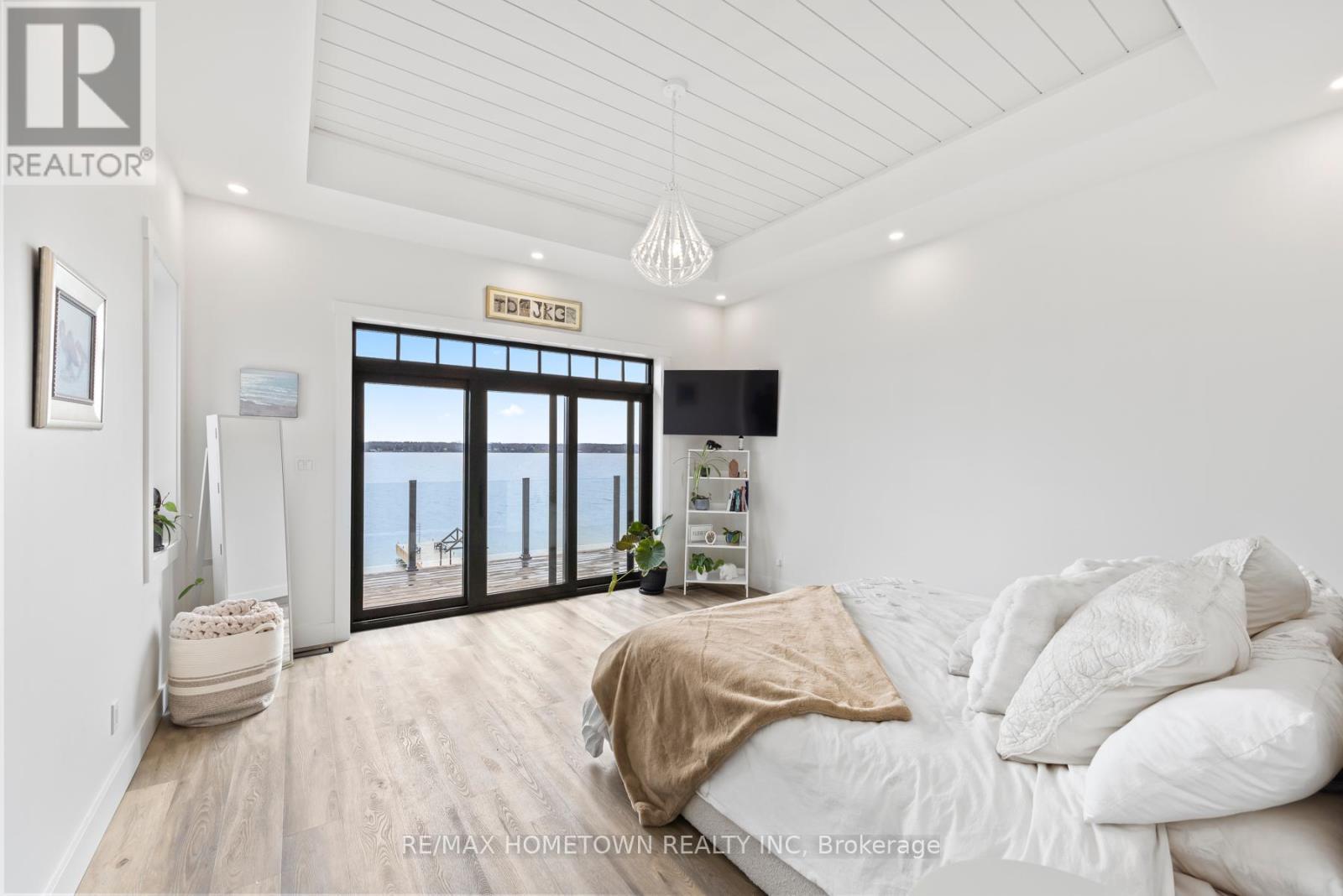 5 Shoreside Way, Augusta, ON - Indoor