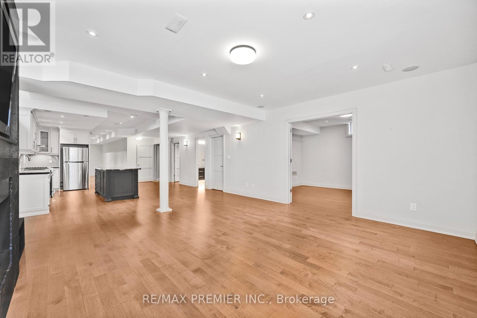 76 Orleans Circle, Vaughan, ON - Indoor