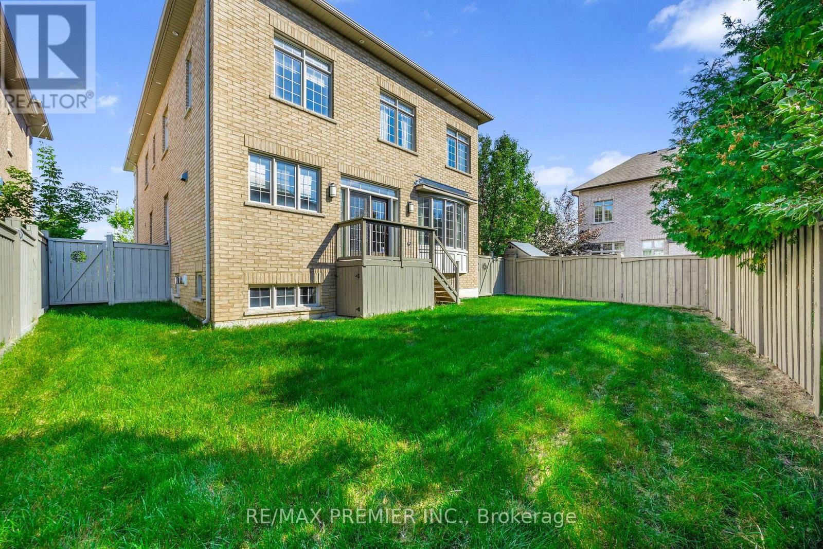 76 Orleans Circle, Vaughan, ON - Outdoor