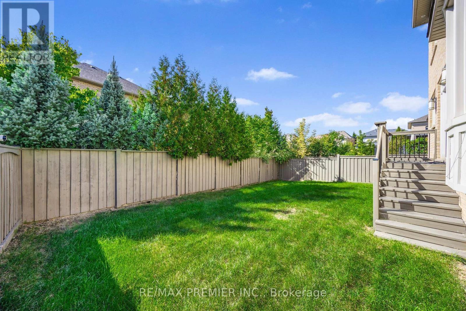 76 Orleans Circle, Vaughan, ON - Outdoor