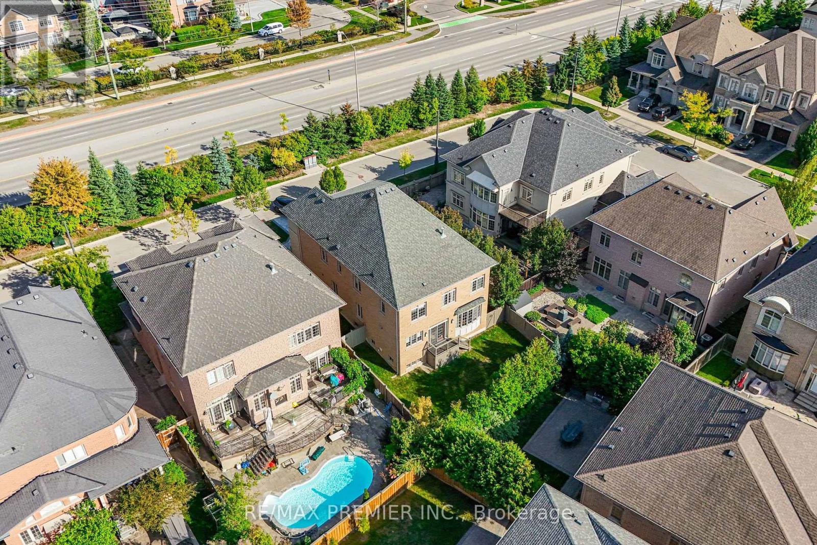 76 Orleans Circle, Vaughan, ON - Outdoor With View