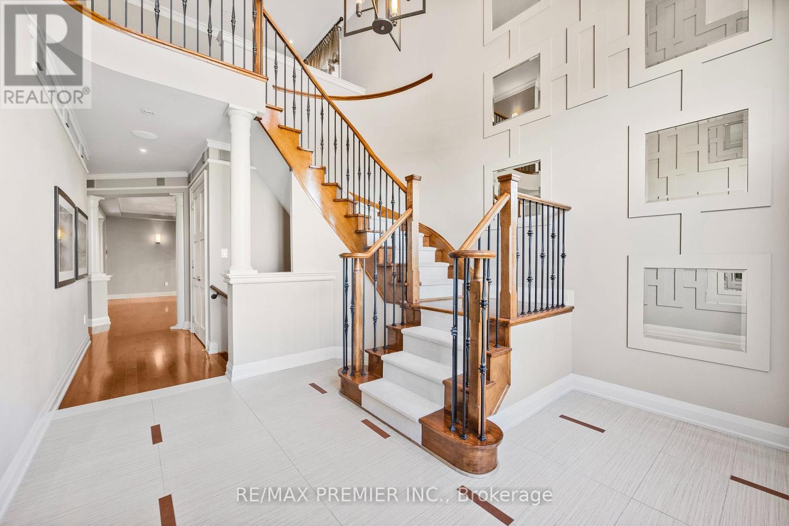 76 Orleans Circle, Vaughan, ON - Indoor Photo Showing Other Room