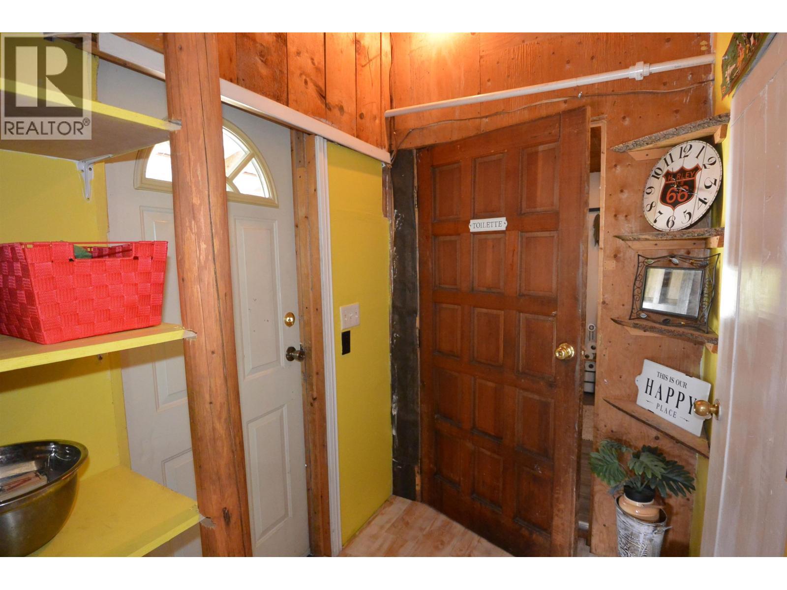 28062 Walcott Quick Road, Telkwa, BC - Indoor Photo Showing Other Room