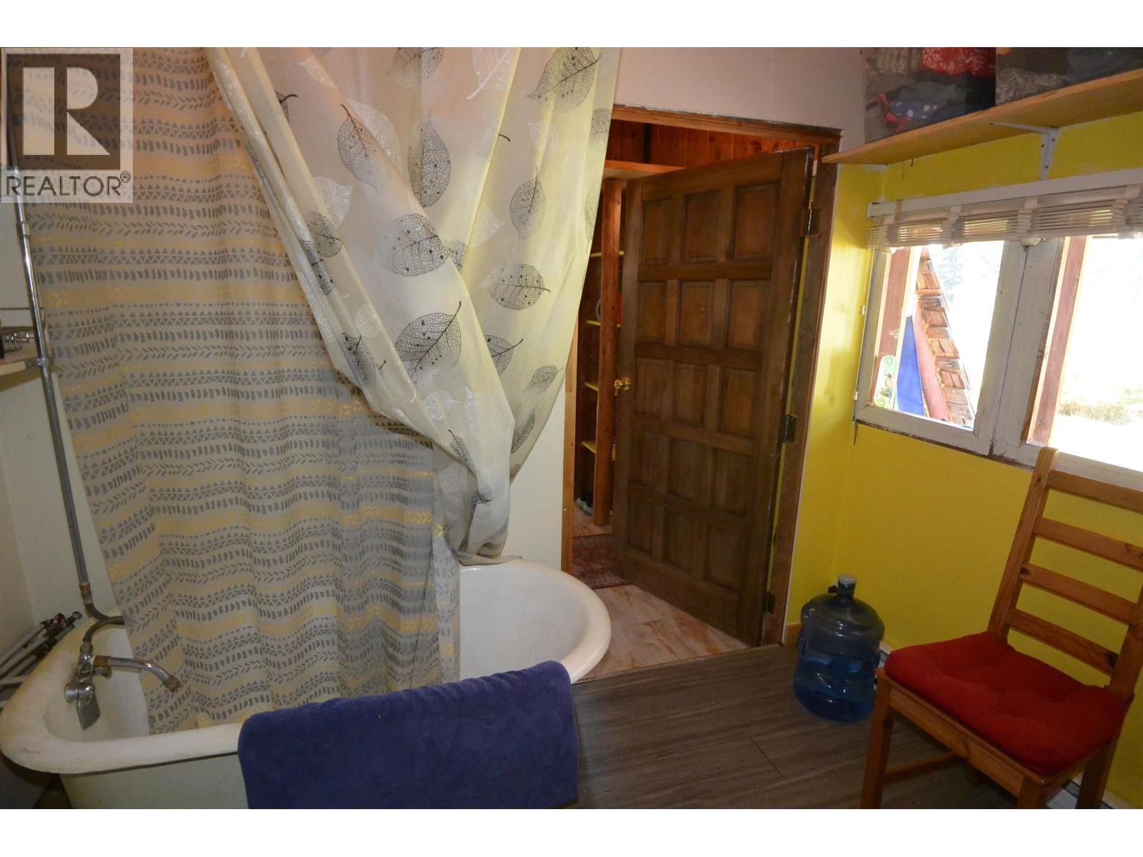 28062 Walcott Quick Road, Telkwa, BC - Indoor Photo Showing Bathroom