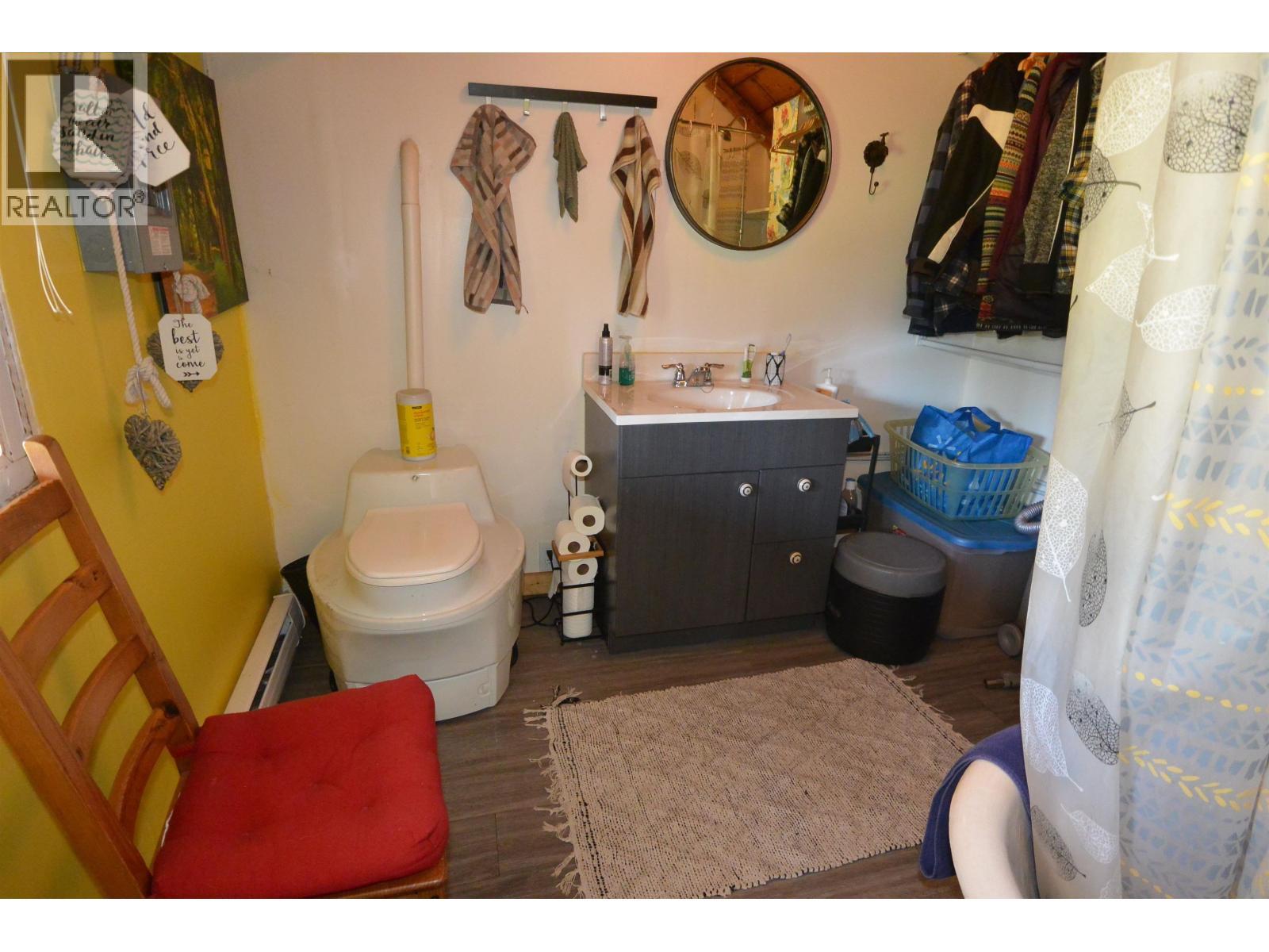 28062 Walcott Quick Road, Telkwa, BC - Indoor Photo Showing Bathroom