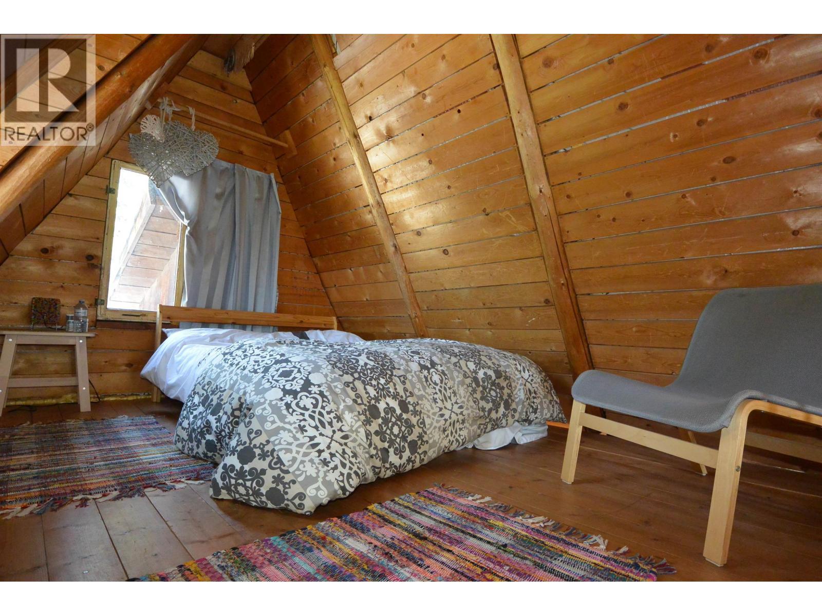28062 Walcott Quick Road, Telkwa, BC - Indoor Photo Showing Bedroom