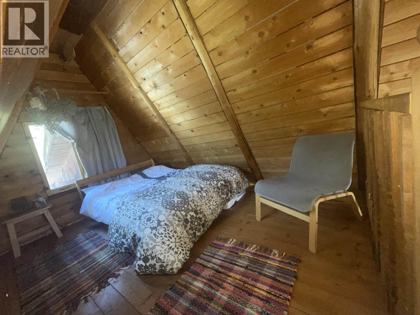 28062 Walcott Quick Road, Telkwa, BC - Indoor Photo Showing Bedroom