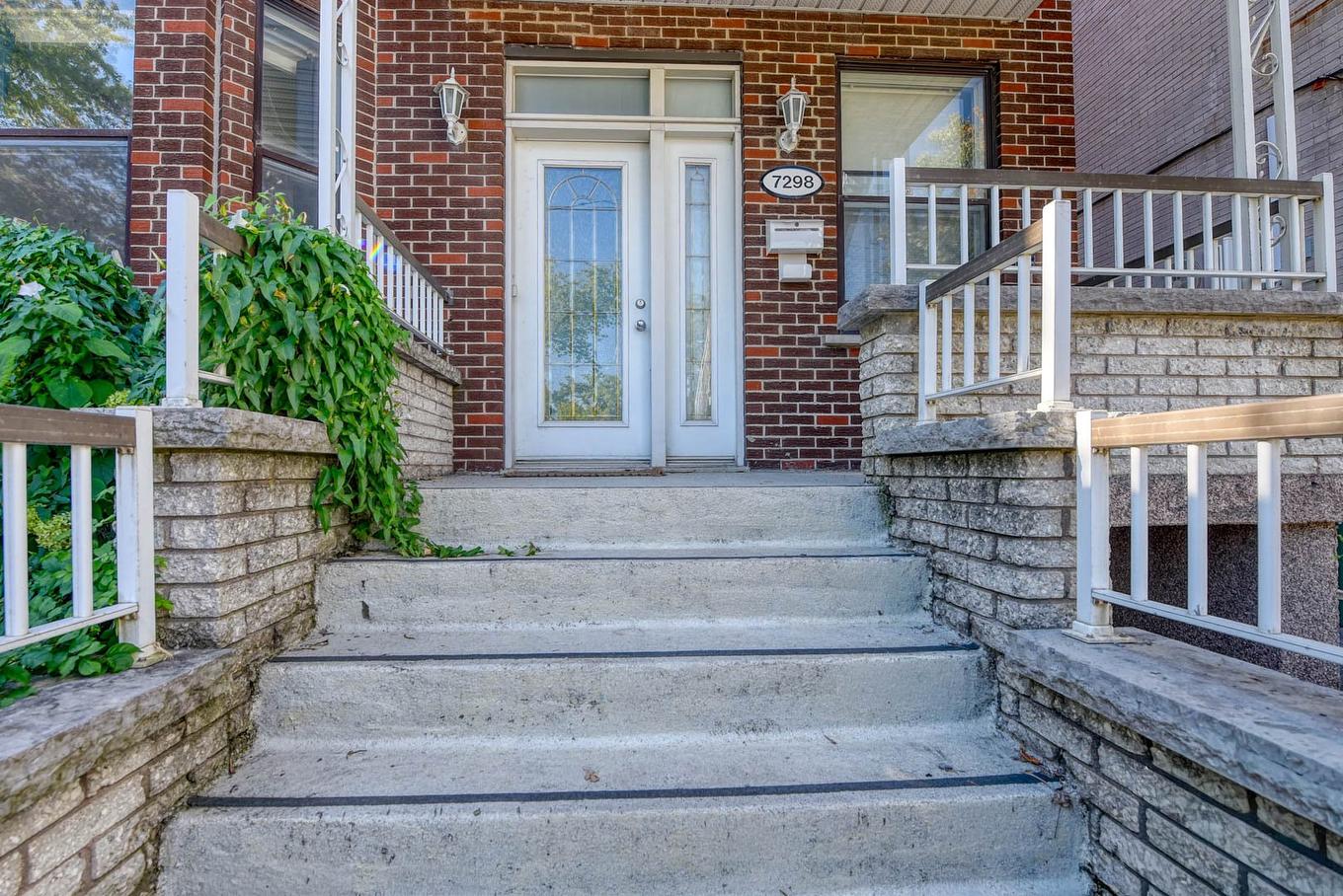 Exterior entrance - 7294 - 7298 Av. Christophe-Colomb, Montréal (Villeray/Saint-Michel/Parc-Extension), QC - Outdoor