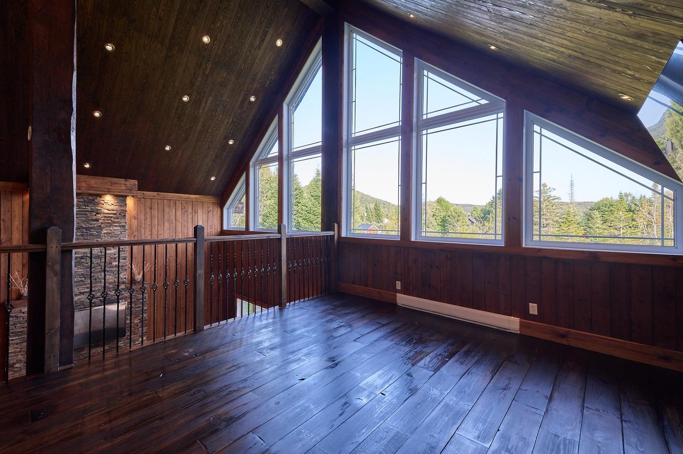 Mezzanine - 22 Ch. Sigouin, Saint-Donat, QC - Indoor Photo Showing Other Room