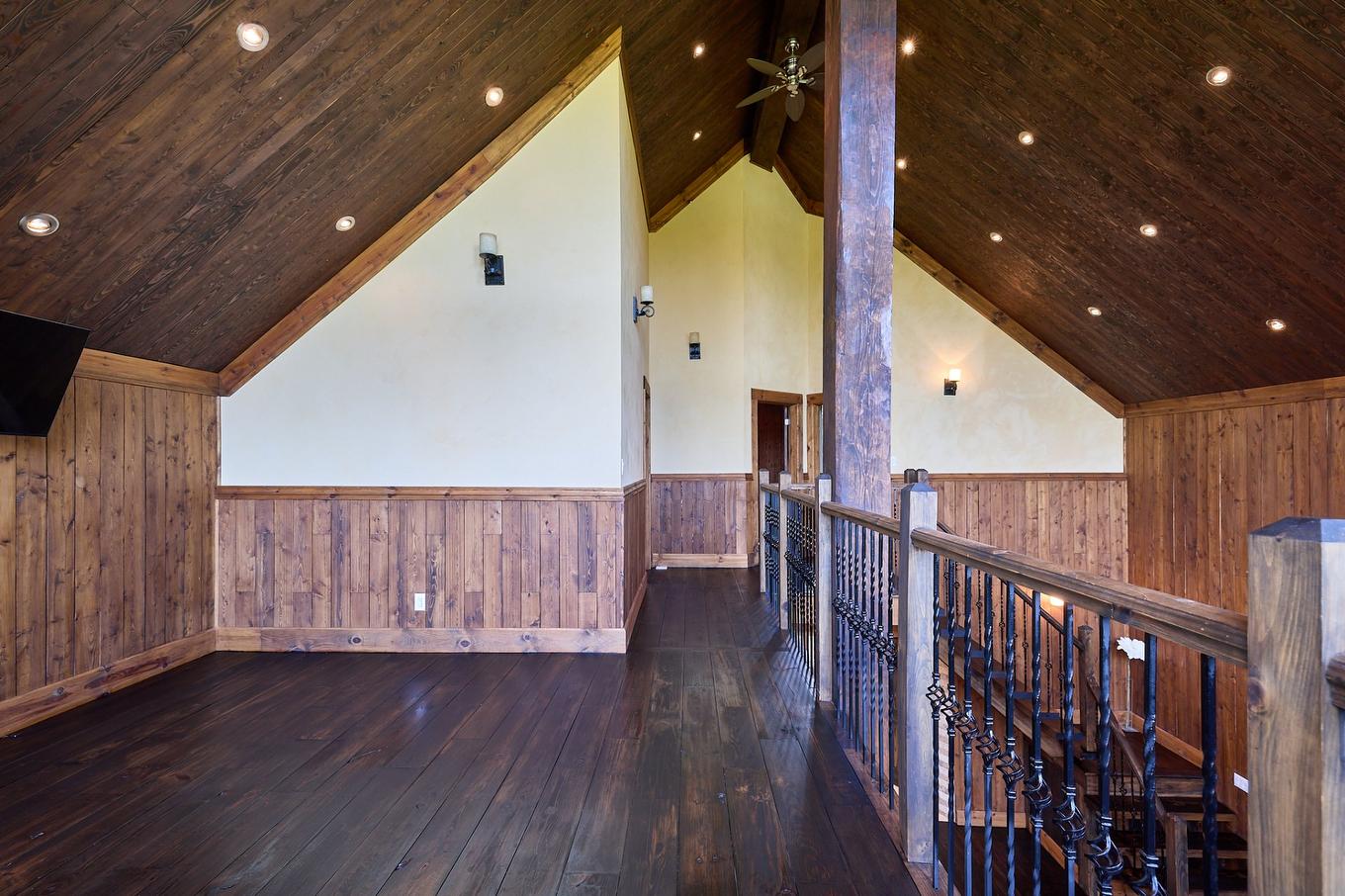 Mezzanine - 22 Ch. Sigouin, Saint-Donat, QC - Indoor Photo Showing Other Room