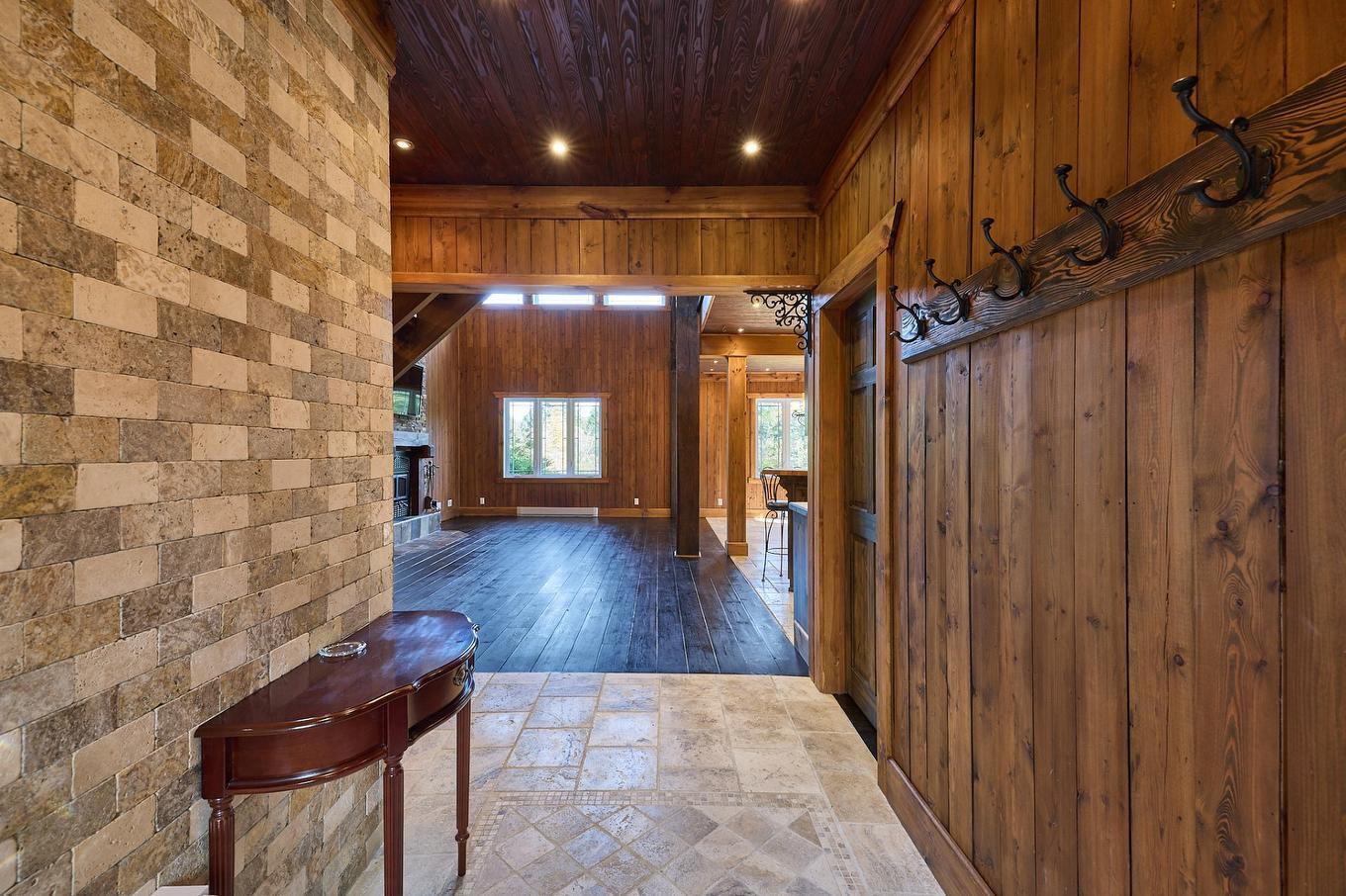 Hall - 22 Ch. Sigouin, Saint-Donat, QC - Indoor Photo Showing Other Room