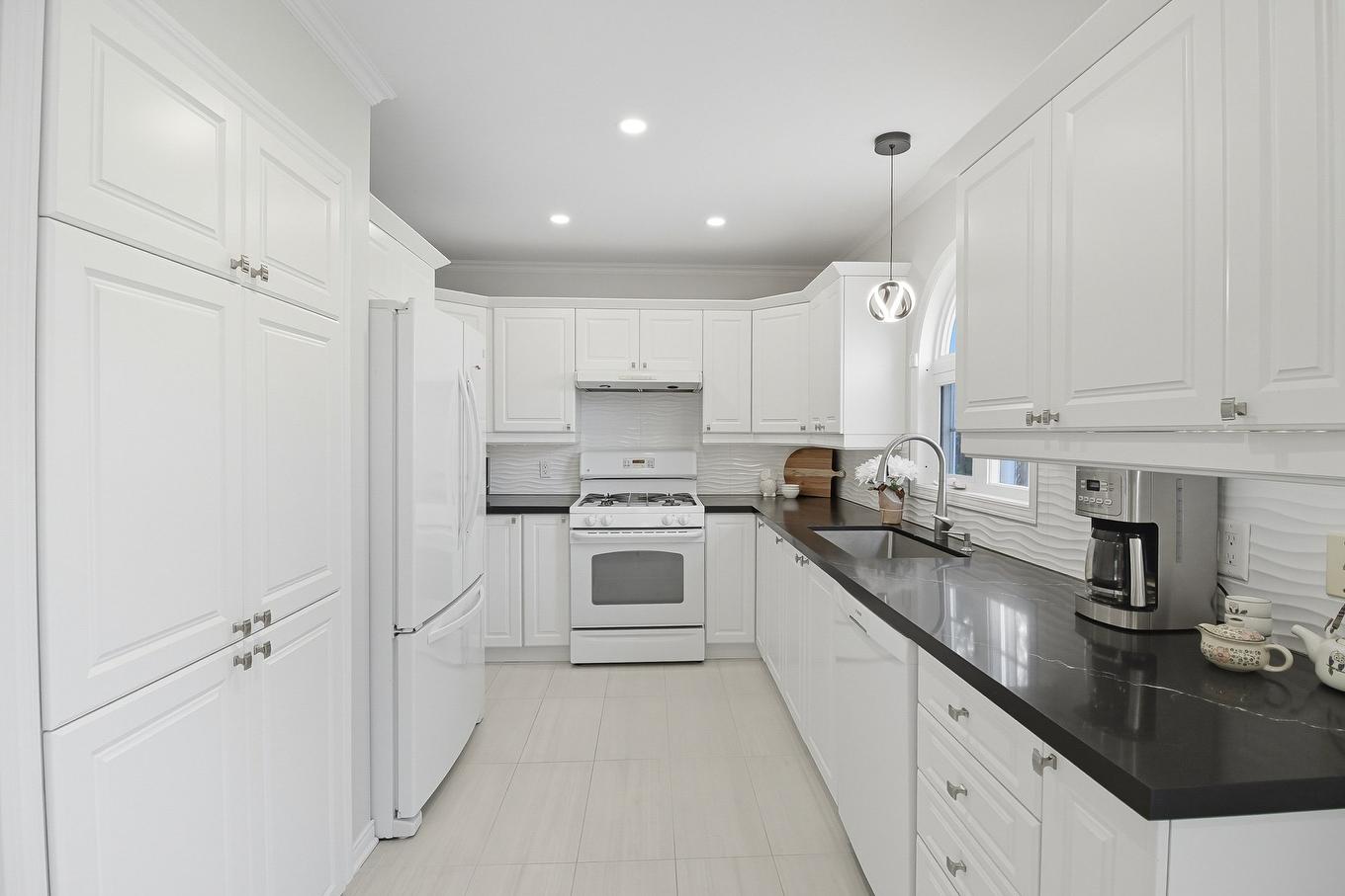 Cuisine - 45 Rue Du Firmament, Gatineau (Hull), QC - Indoor Photo Showing Kitchen