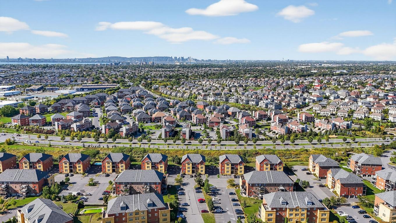 Photo aérienne - 5-6130 Rue De Lusa, Brossard, QC - Outdoor With View