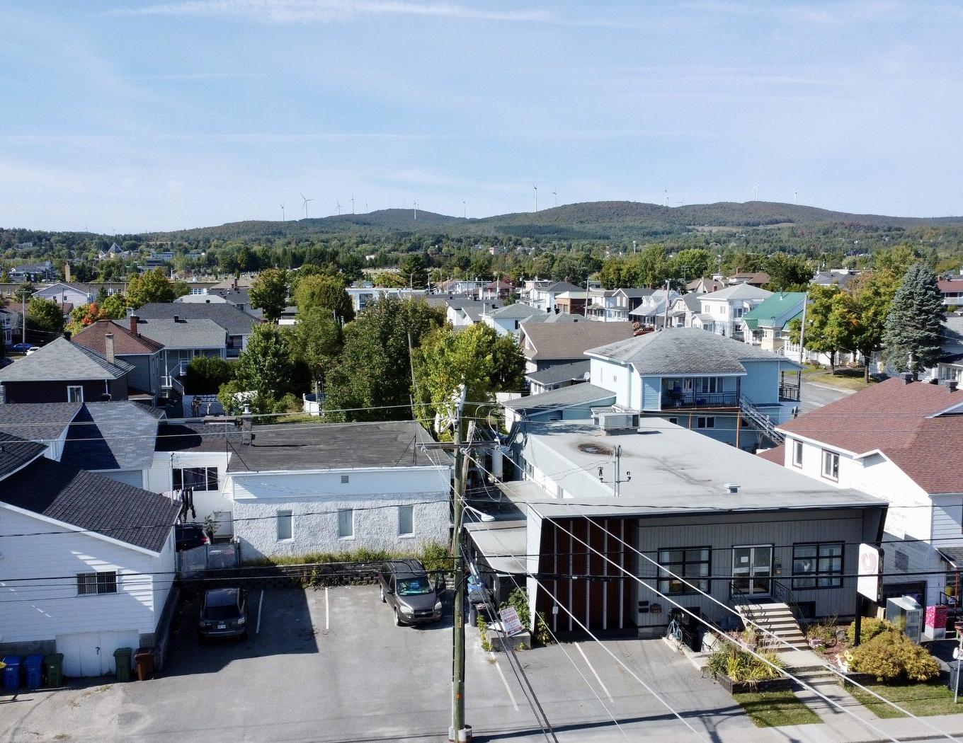 Photo aérienne - 327 Rue Labbé, Thetford Mines, QC - Outdoor