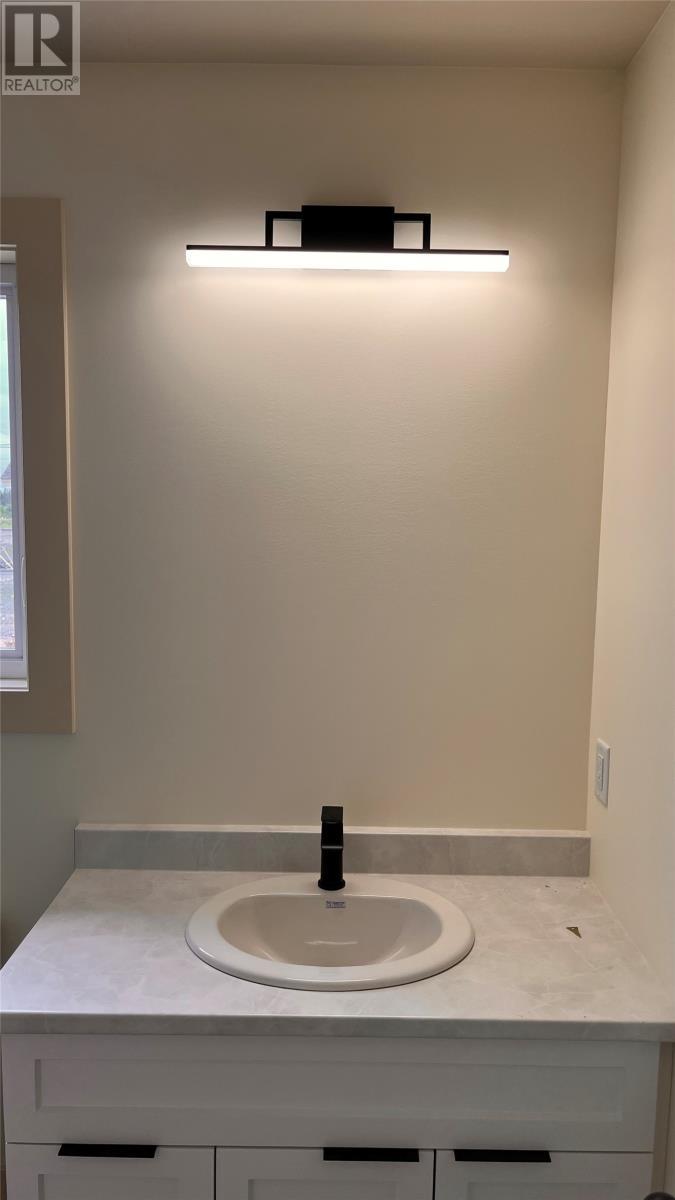 94 Island Cove Road, Bay Bulls, NL - Indoor Photo Showing Bathroom