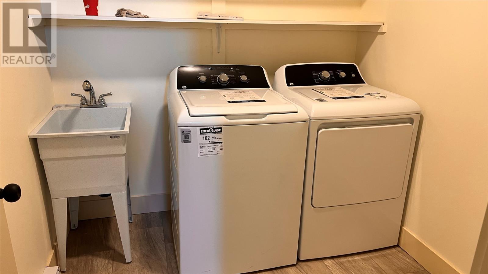 94 Island Cove Road, Bay Bulls, NL - Indoor Photo Showing Laundry Room