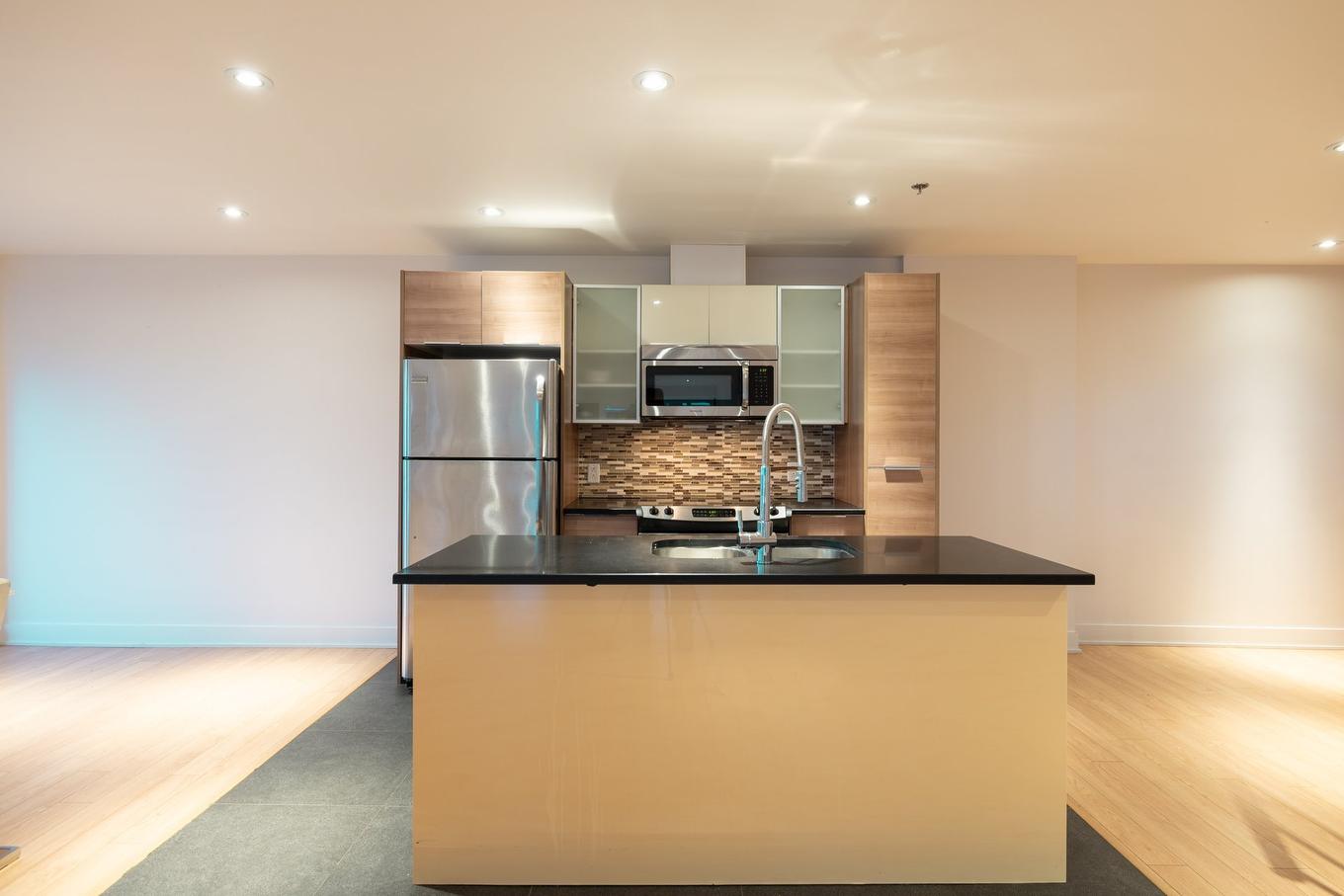 Salle communautaire - 102-3300 Boul. Cavendish, Montréal (Côte-Des-Neiges/Notre-Dame-De-Grâce), QC - Indoor Photo Showing Kitchen