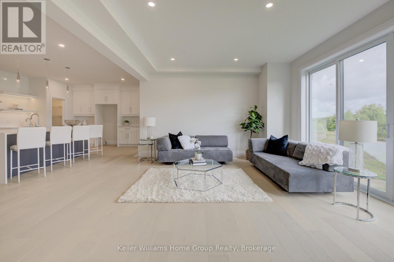 31 Nicholas Way, Guelph (Victoria North), ON - Indoor Photo Showing Living Room