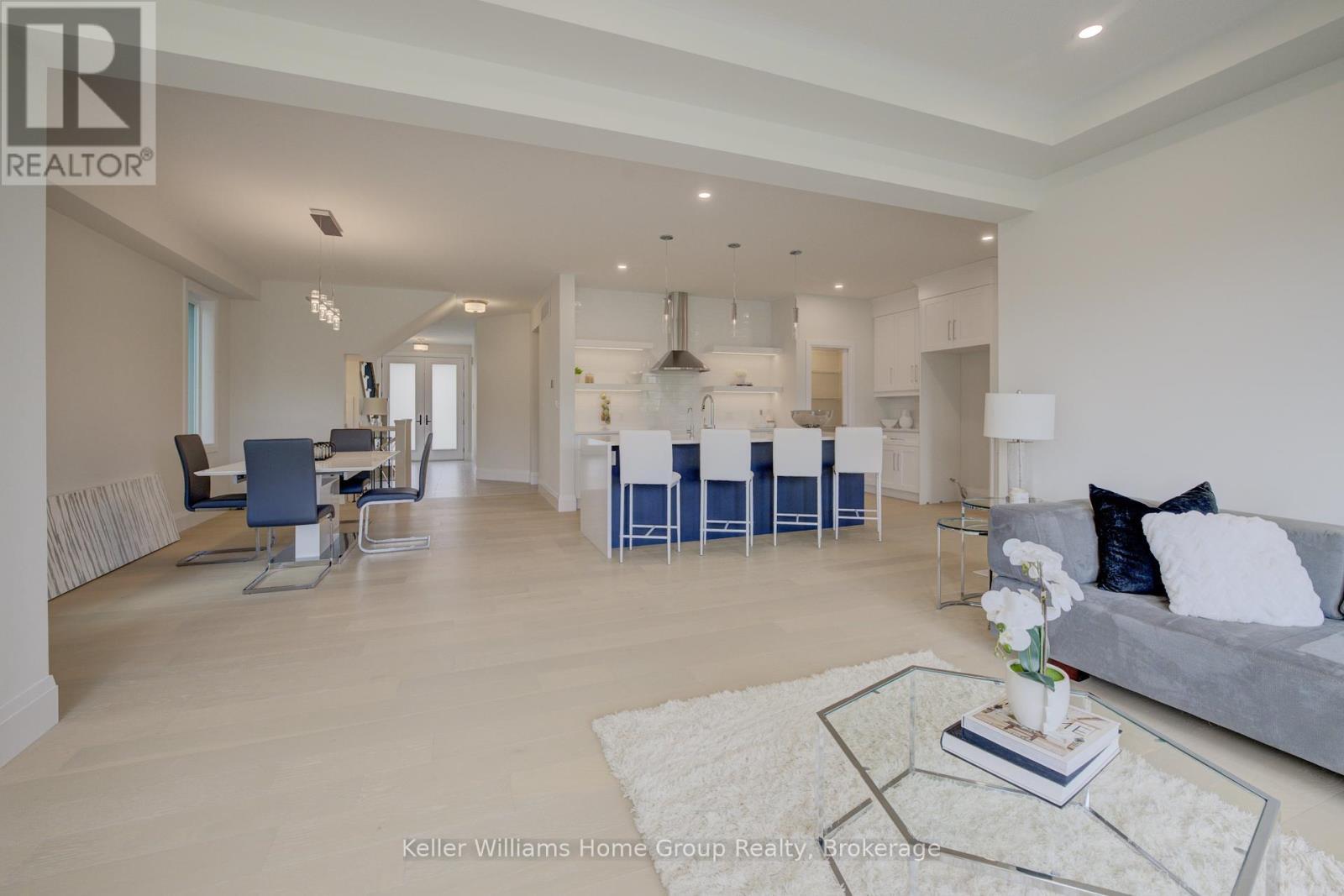 31 Nicholas Way, Guelph (Victoria North), ON - Indoor Photo Showing Living Room