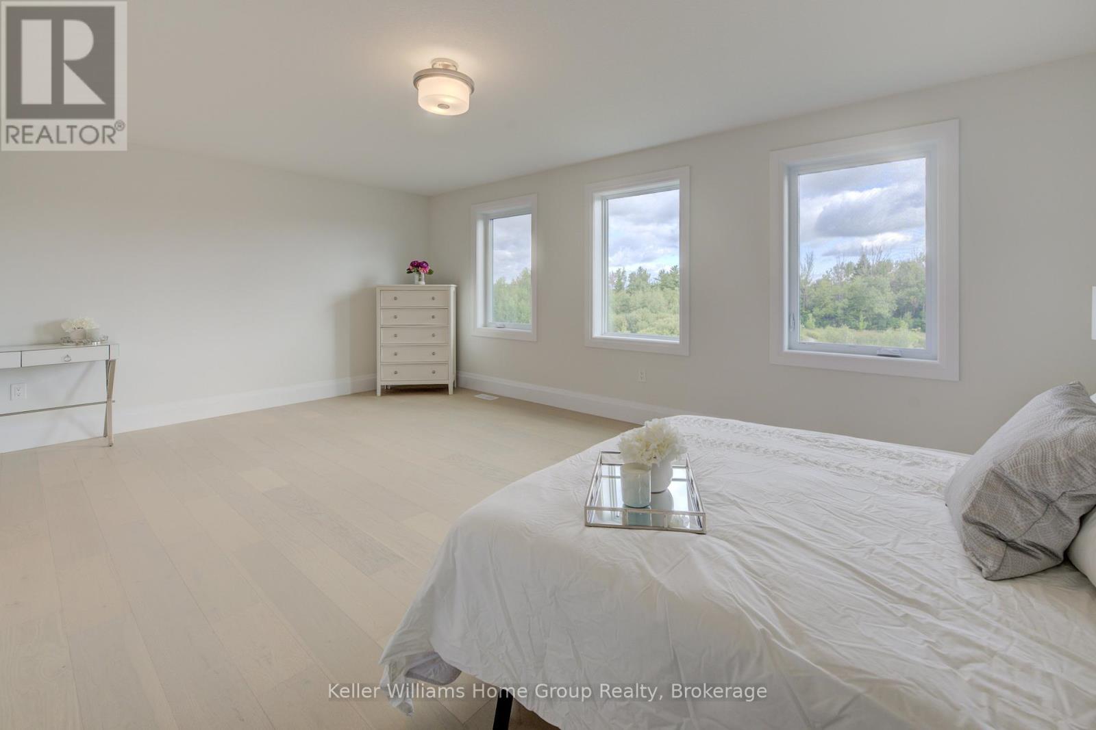 31 Nicholas Way, Guelph (Victoria North), ON - Indoor Photo Showing Bedroom
