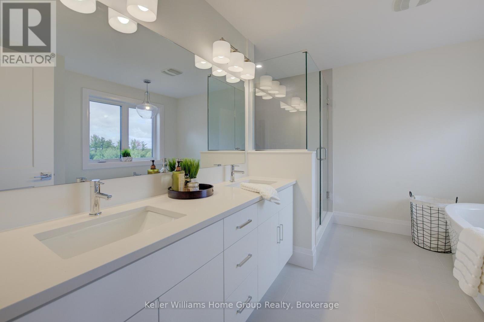 31 Nicholas Way, Guelph (Victoria North), ON - Indoor Photo Showing Bathroom