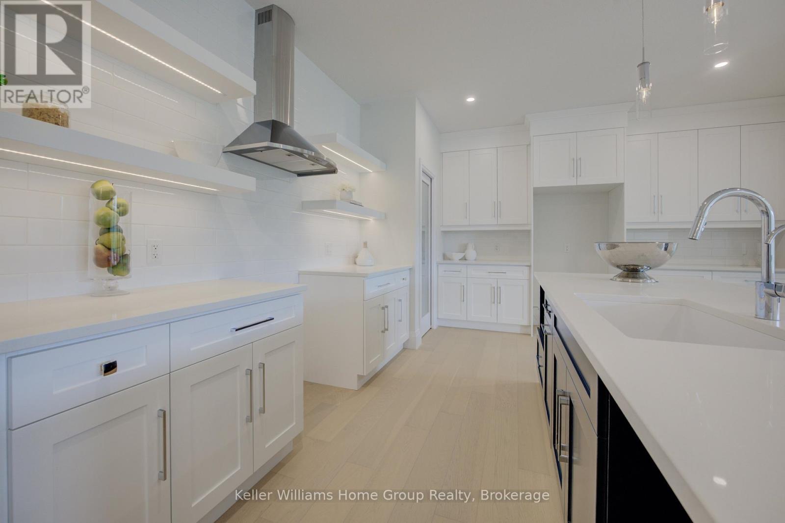 31 Nicholas Way, Guelph (Victoria North), ON - Indoor Photo Showing Kitchen
