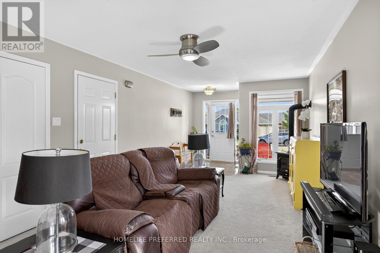 955 Ralphson Crescent, Peterborough (Otonabee Ward 1), ON - Indoor