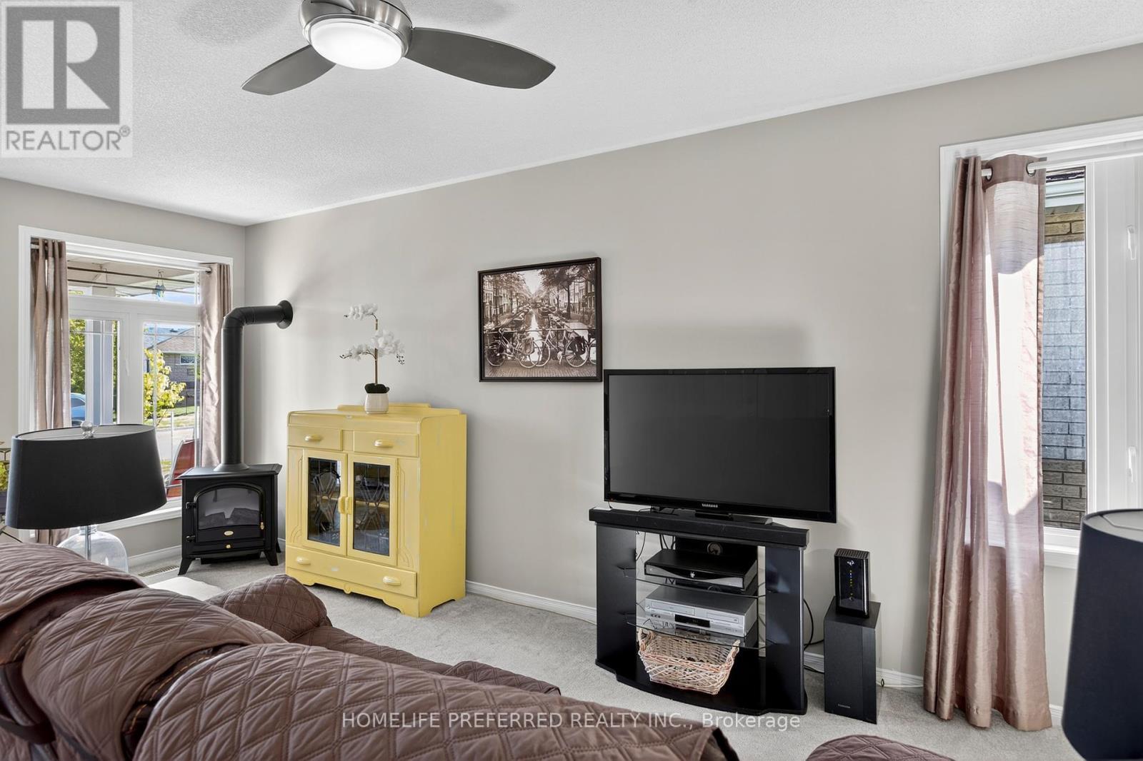 955 Ralphson Crescent, Peterborough (Otonabee Ward 1), ON - Indoor