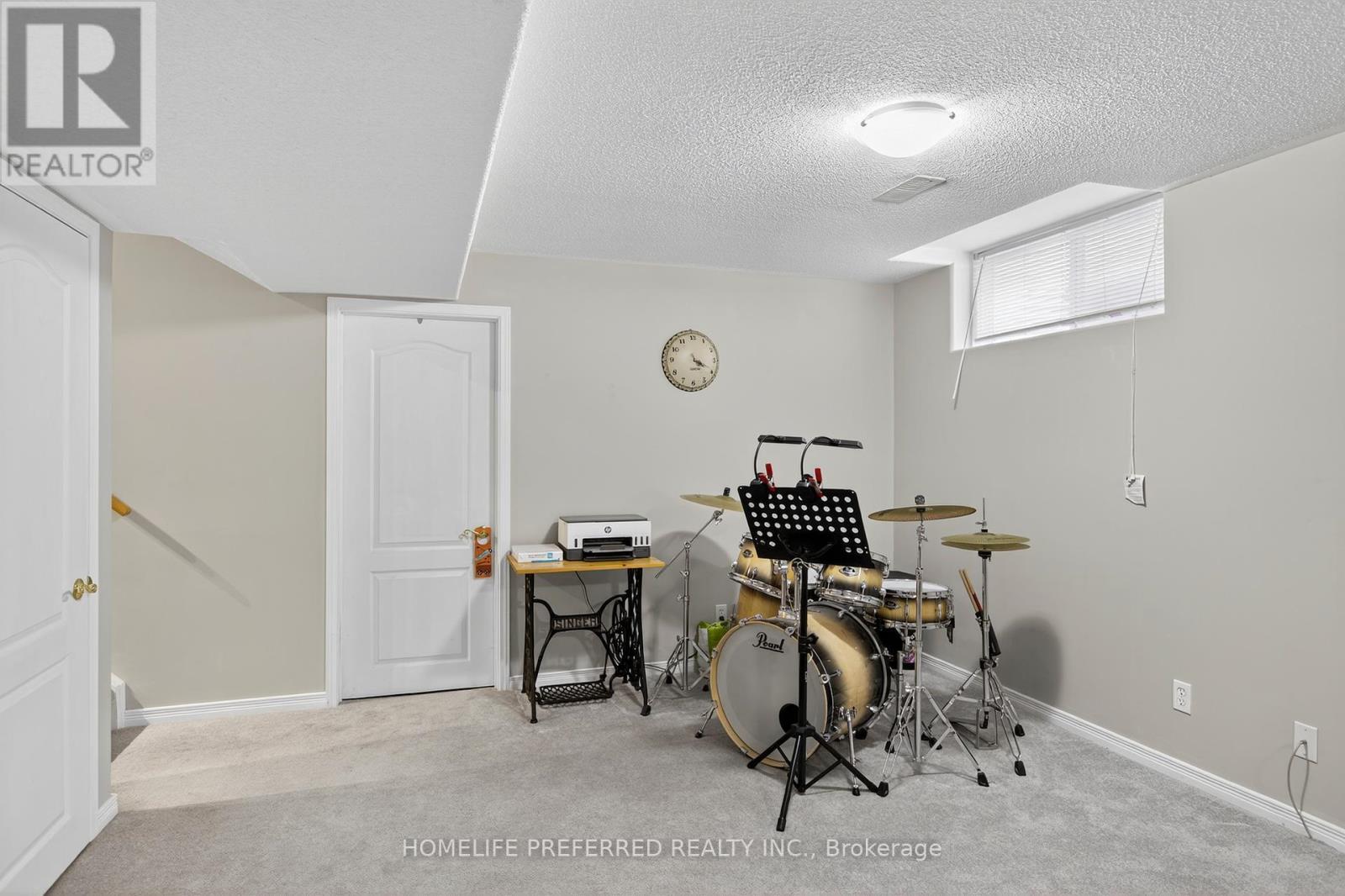 955 Ralphson Crescent, Peterborough (Otonabee Ward 1), ON - Indoor Photo Showing Other Room