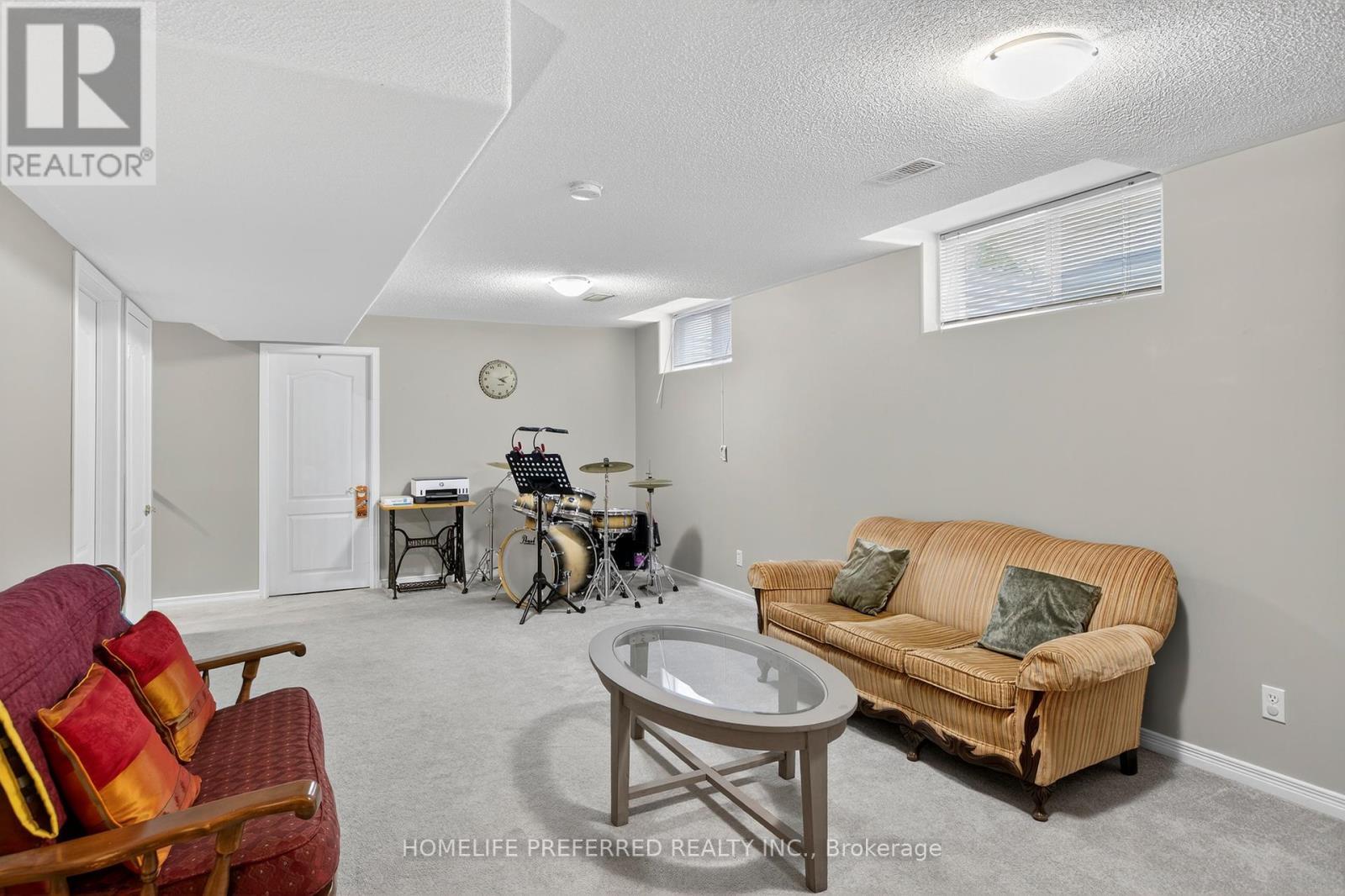 955 Ralphson Crescent, Peterborough (Otonabee Ward 1), ON - Indoor