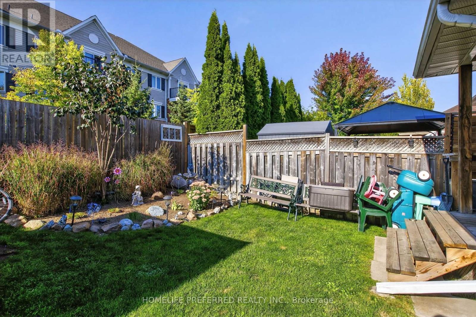 955 Ralphson Crescent, Peterborough (Otonabee Ward 1), ON - Outdoor With Deck Patio Veranda