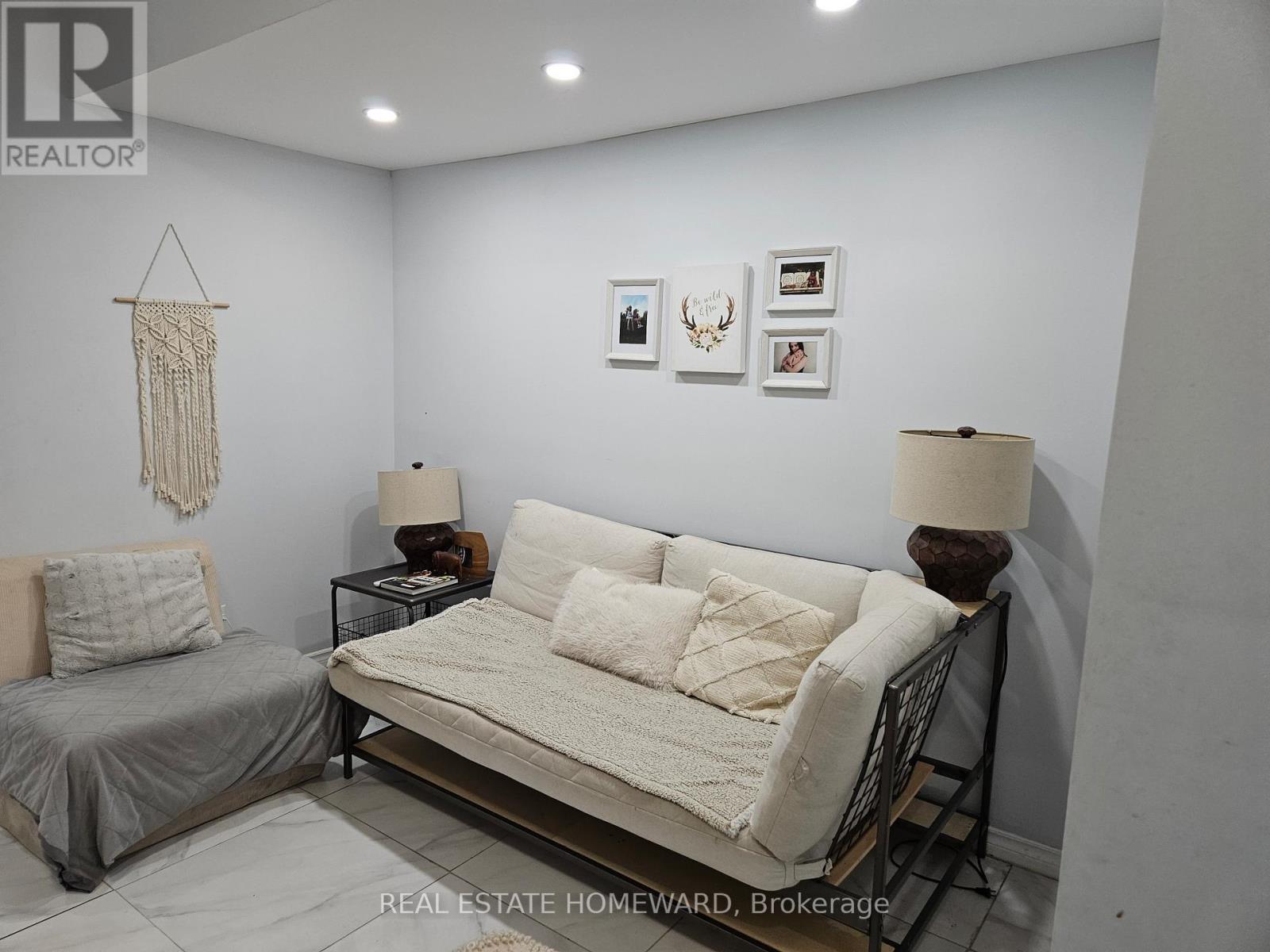 Lower - 141 Coxwell Avenue, Toronto, ON