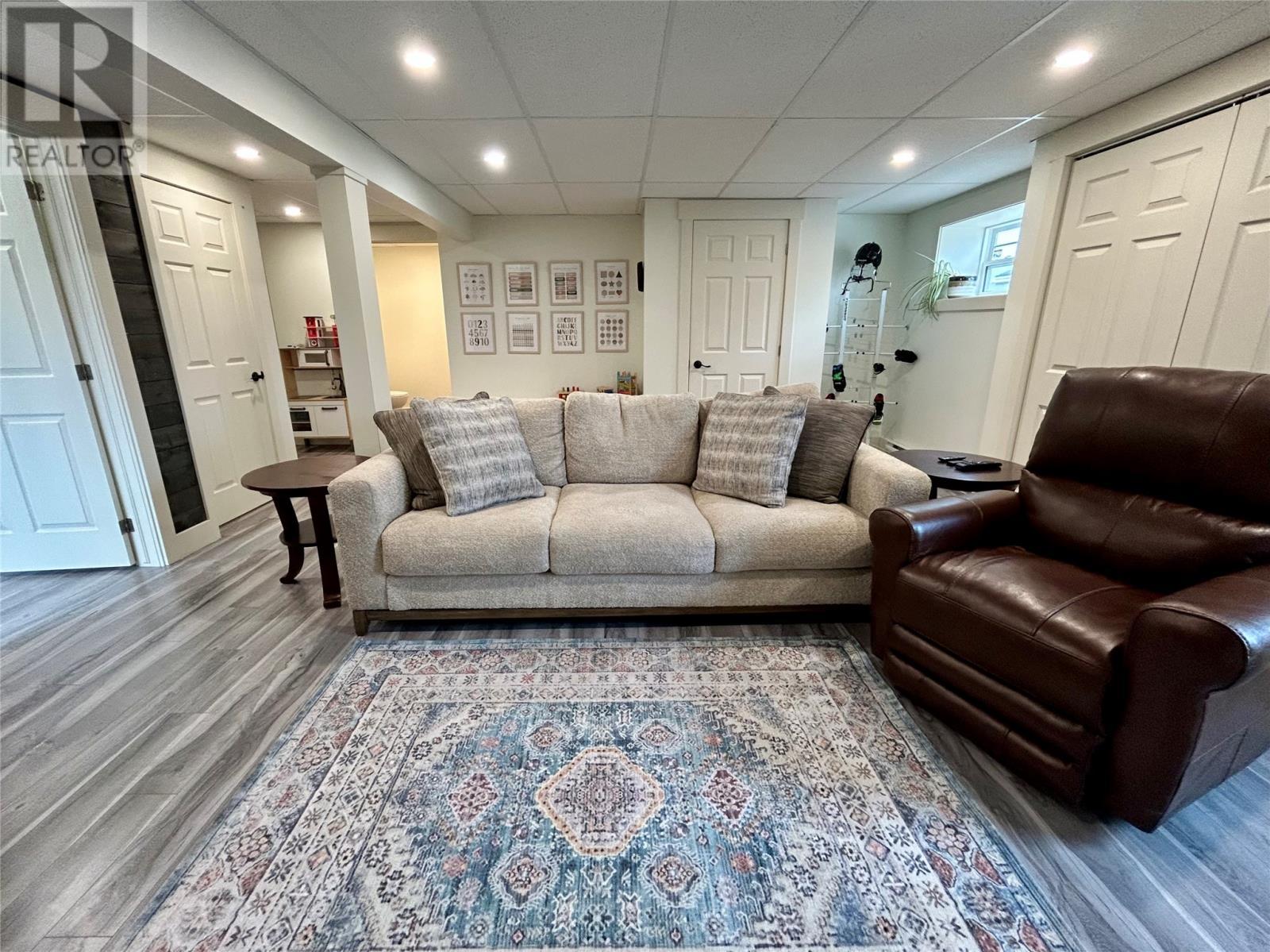 23 Hanlon Drive, Massey Drive, NL - Indoor