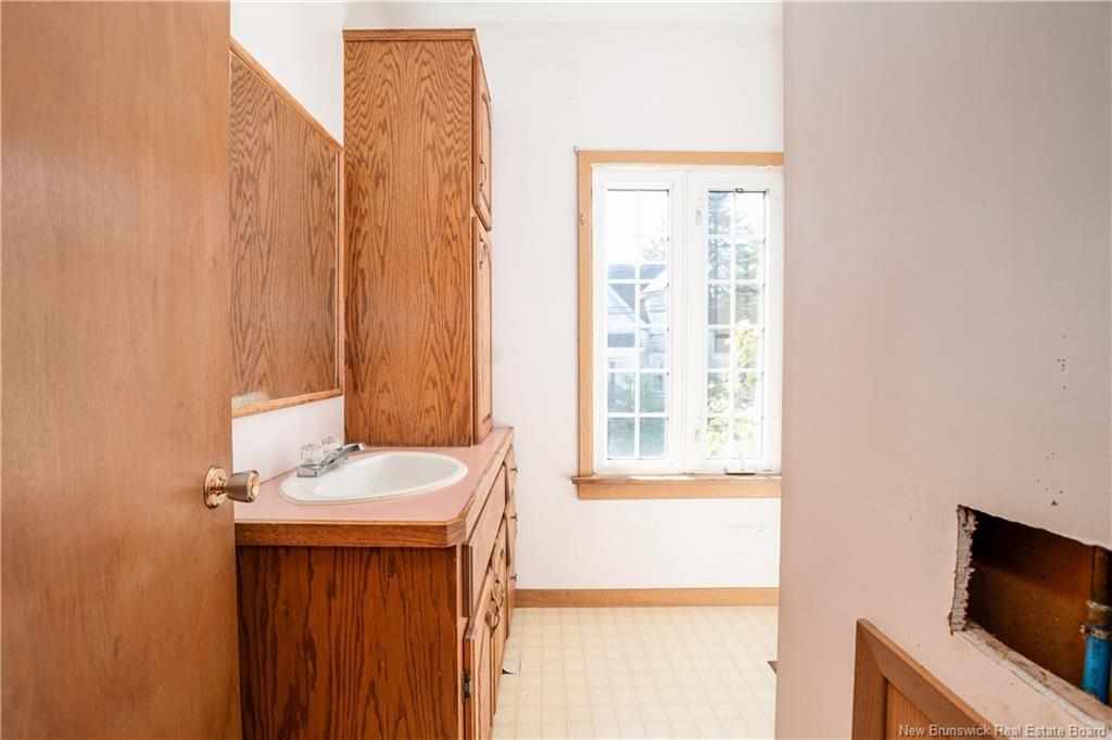 17-19 Academy, Hillsborough, NB