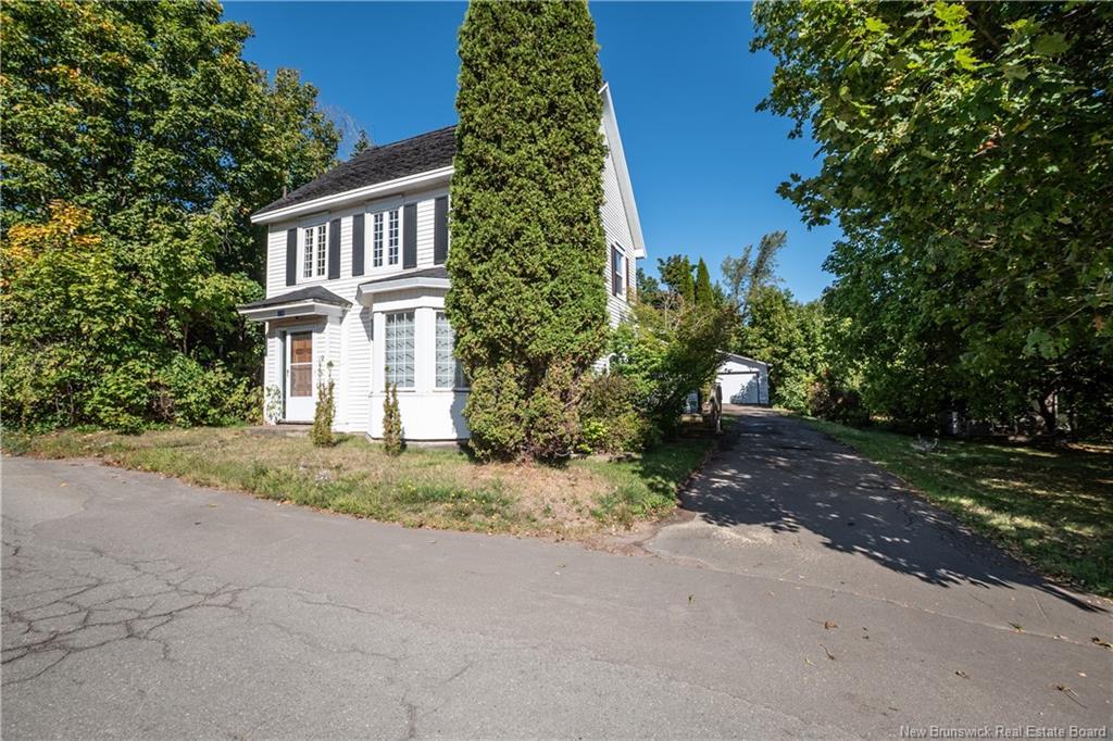 17-19 Academy, Hillsborough, NB