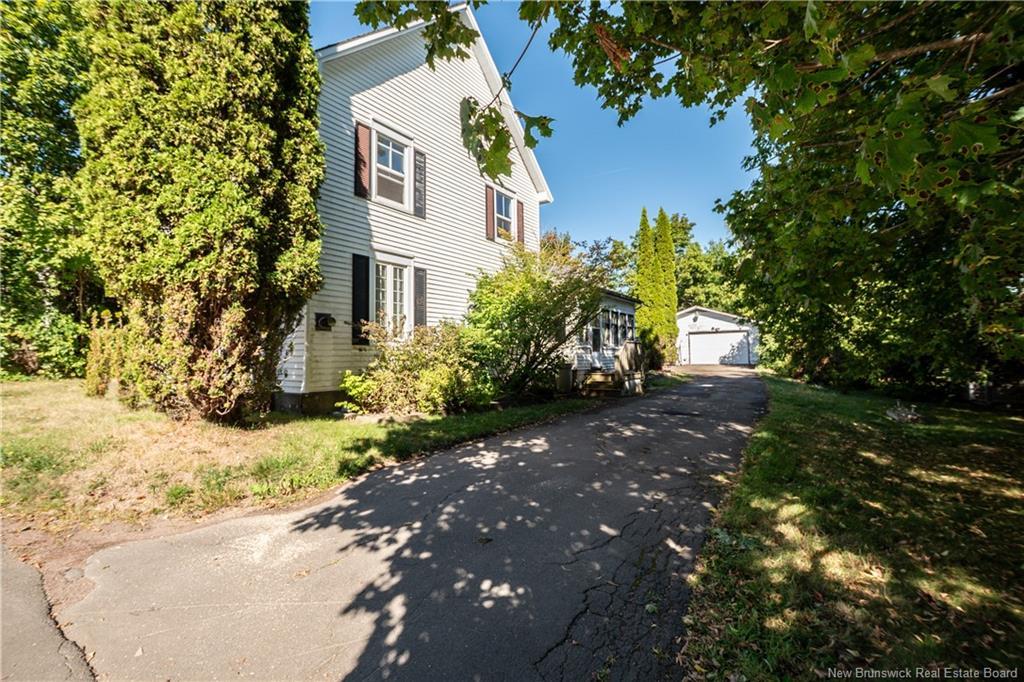 17-19 Academy, Hillsborough, NB