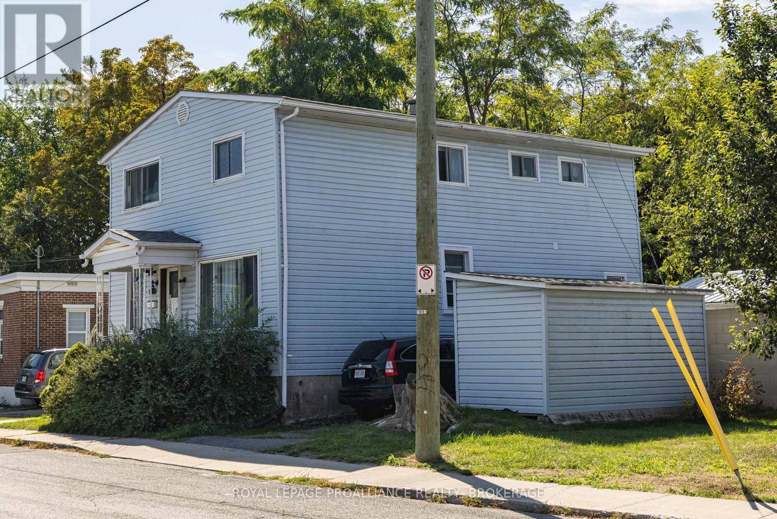 138 Chatham Street, Kingston (East Of Sir John A. Blvd), ON - Outdoor