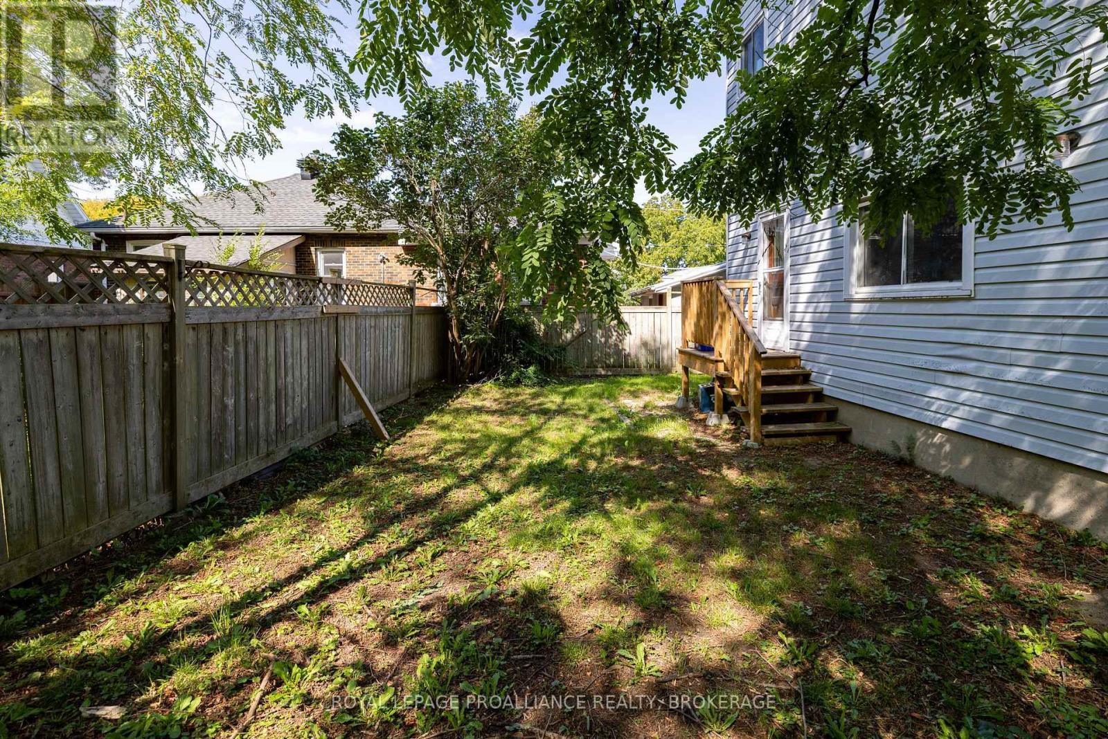 138 Chatham Street, Kingston (East Of Sir John A. Blvd), ON - Outdoor