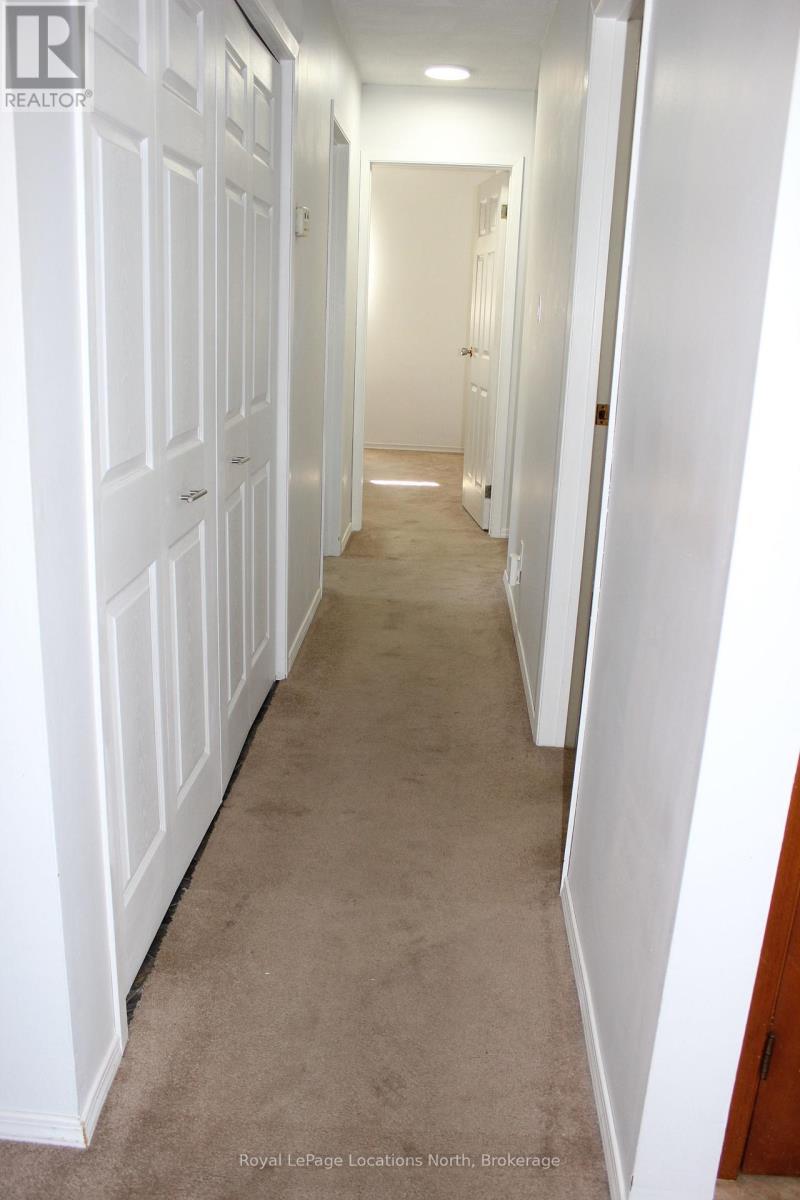 112 Smallman Drive, Wasaga Beach, ON - Indoor Photo Showing Other Room